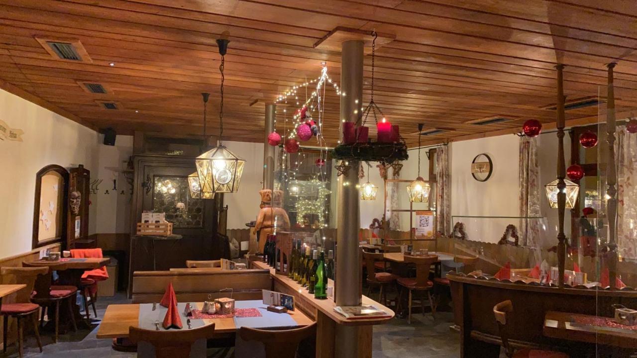Gasthaus Zum Hirschen Staufen im Breisgau Buitenkant foto