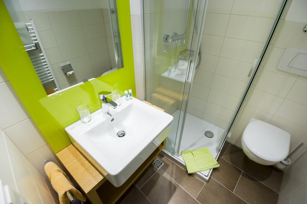 Gasthaus Zum Hirschen Staufen im Breisgau Kamer foto