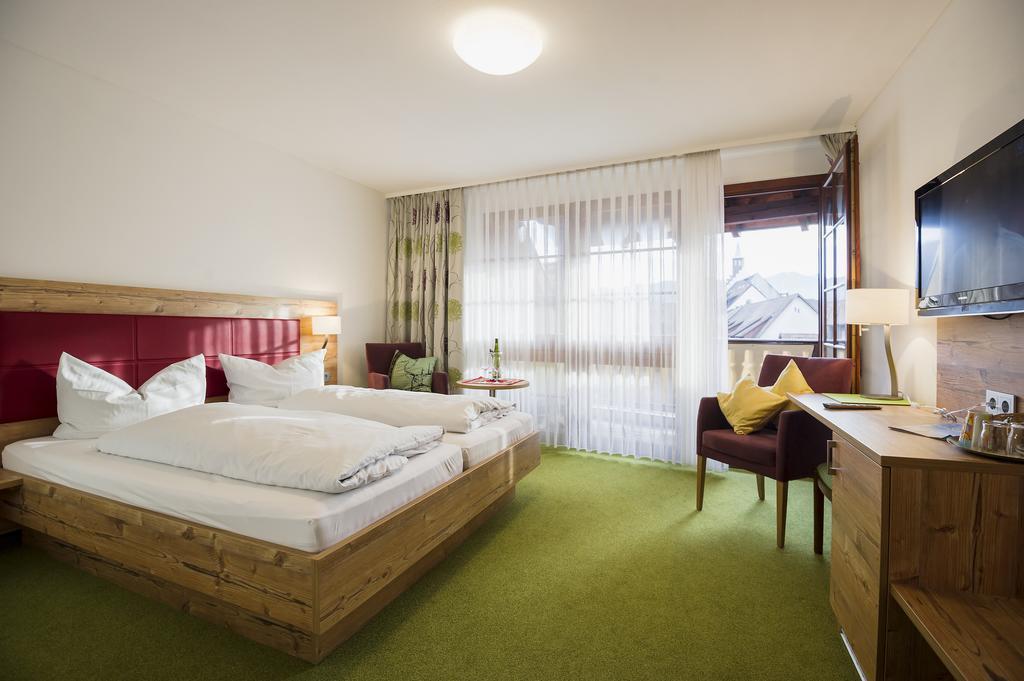 Gasthaus Zum Hirschen Staufen im Breisgau Kamer foto